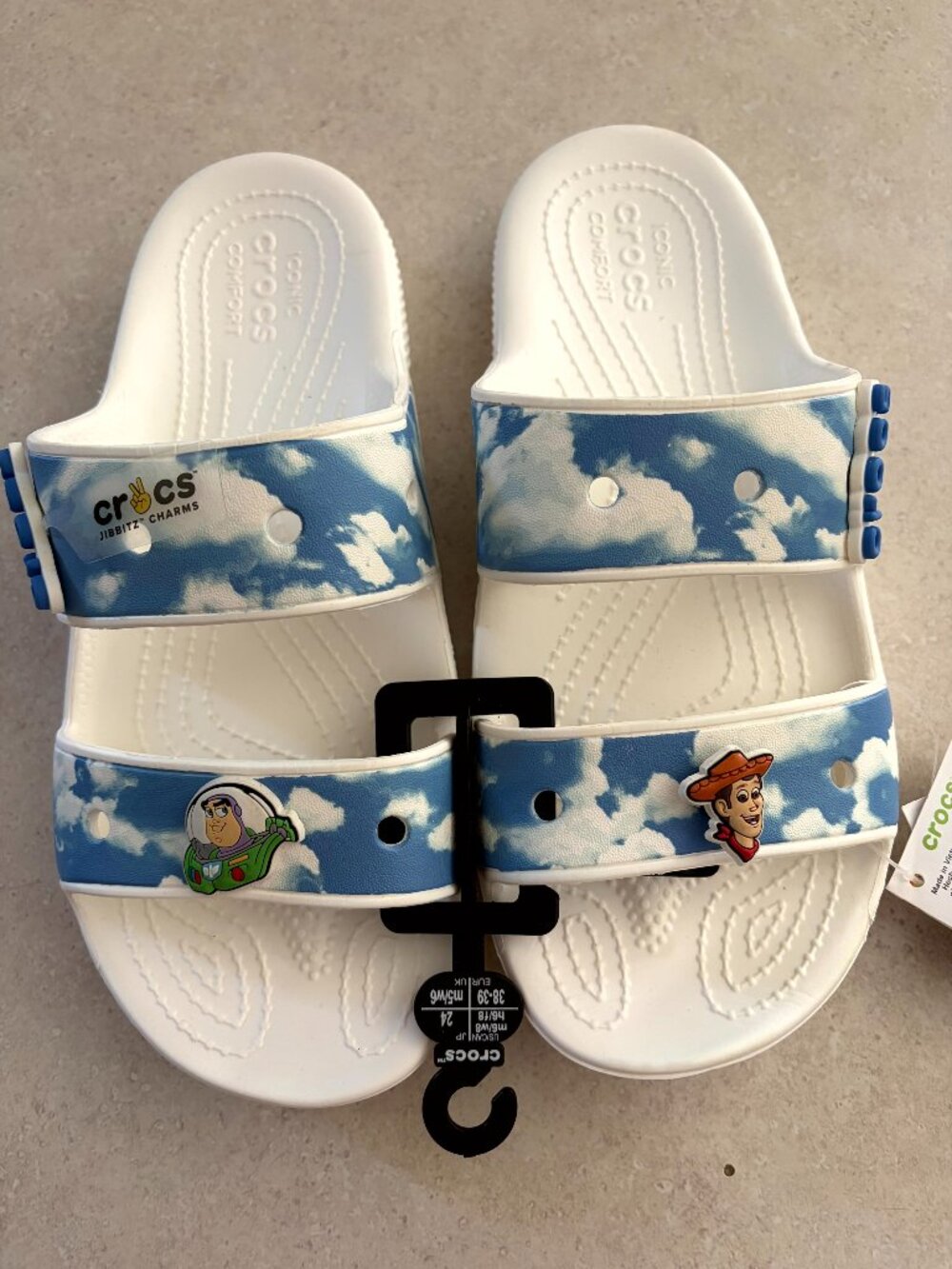 NWT Crocs with Toy Story Jibbitz 2 Strap Blue sky clouds Buzz Lightyear Woody W8